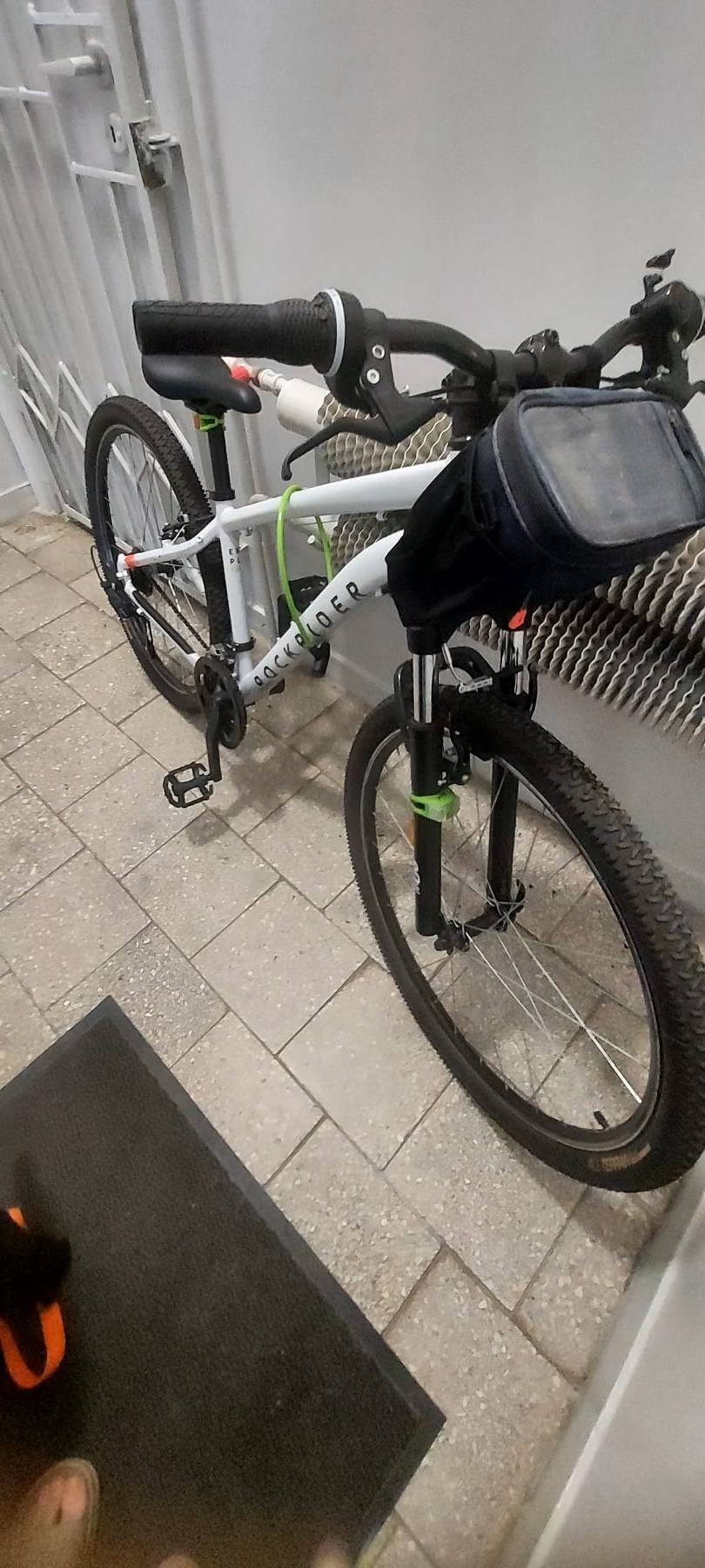 White Rockrider EXPL mountain bike